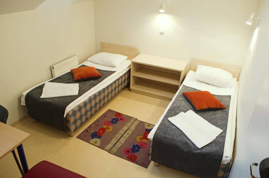 Apple Economy Hotel Kaunas Exterior photo