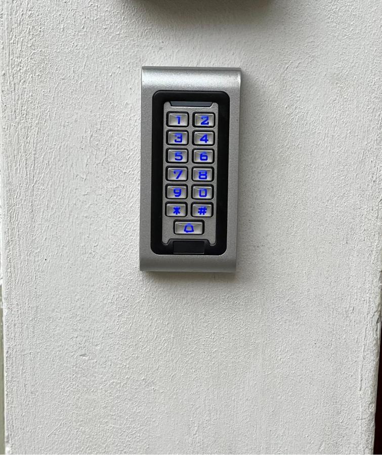 Apple Economy Hotel Kaunas Exterior photo