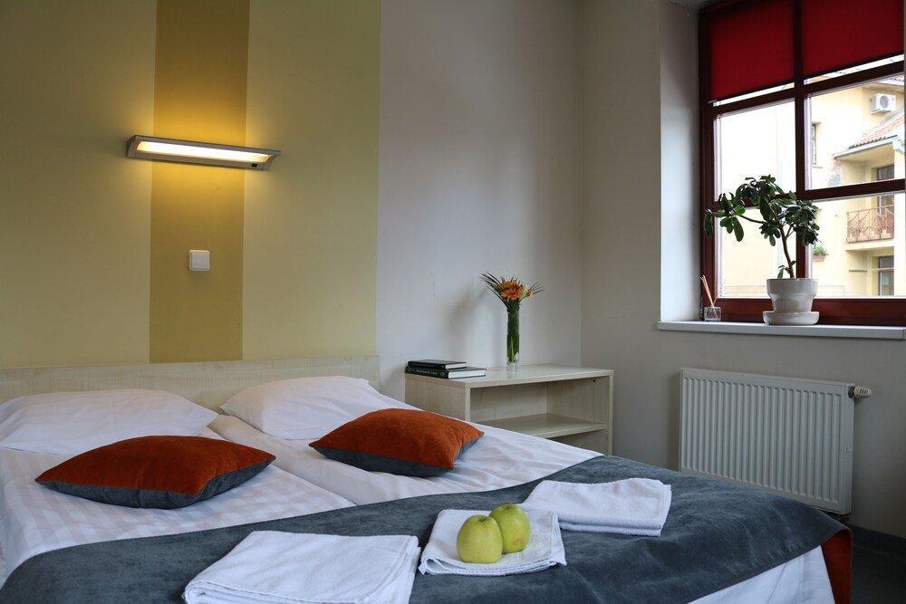 Apple Economy Hotel Kaunas Exterior photo