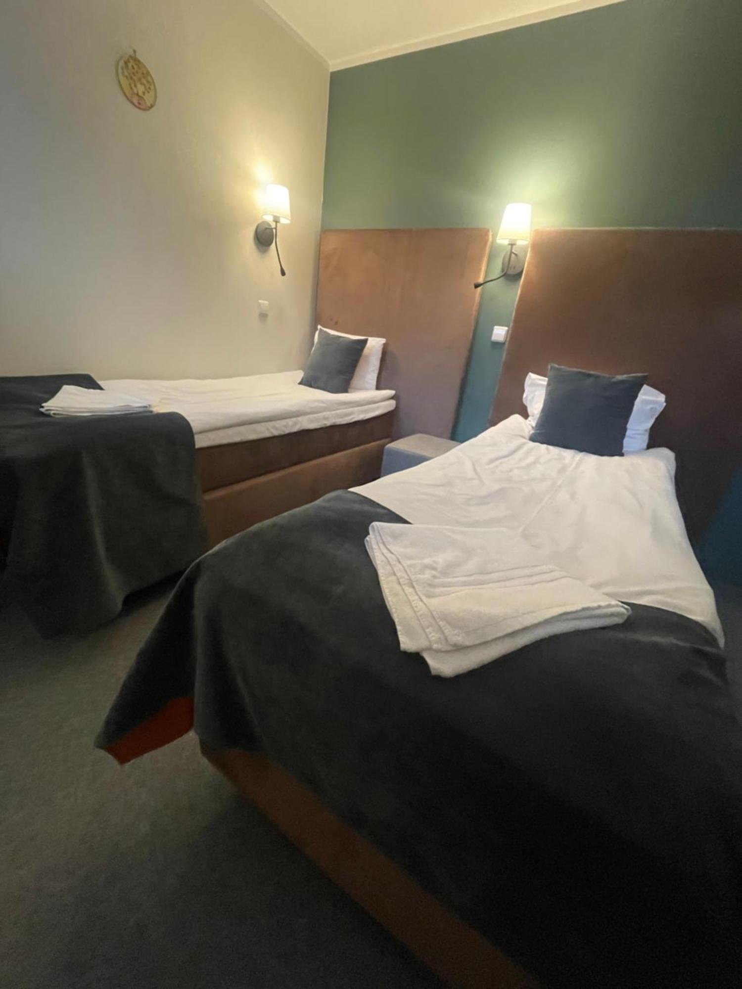 Apple Economy Hotel Kaunas Exterior photo