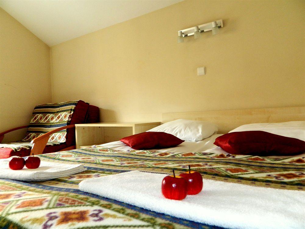 Apple Economy Hotel Kaunas Exterior photo